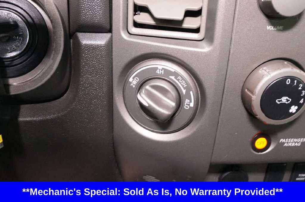 Used 2004 Nissan Titan LE w/ (SAB) Side-Airbag Pkg AWD/4WD image 32