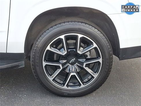 Used 2024 Chevrolet Suburban RST image 8