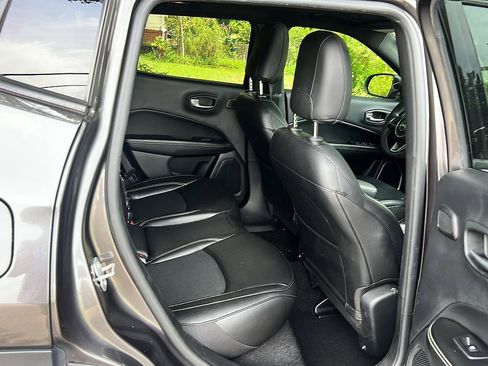 Used 2021 Jeep Compass Latitude w/ Sun and Sound Group FWD image 31