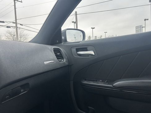 Used 2023 Dodge Charger SXT w/ Blacktop Package image 21