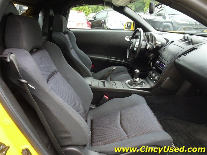 Used 2005 Nissan 350Z Enthusiast RWD image 14