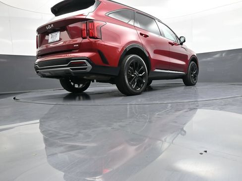 Used 2023 Kia Sorento SX AWD/4WD image 32