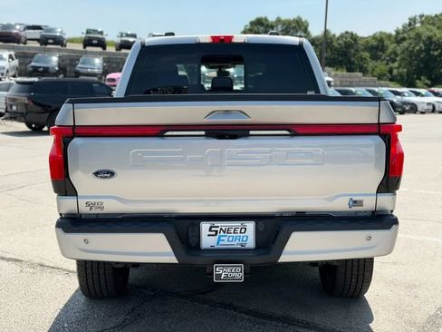 Used 2022 Ford F150 Lightning Platinum AWD/4WD image 6
