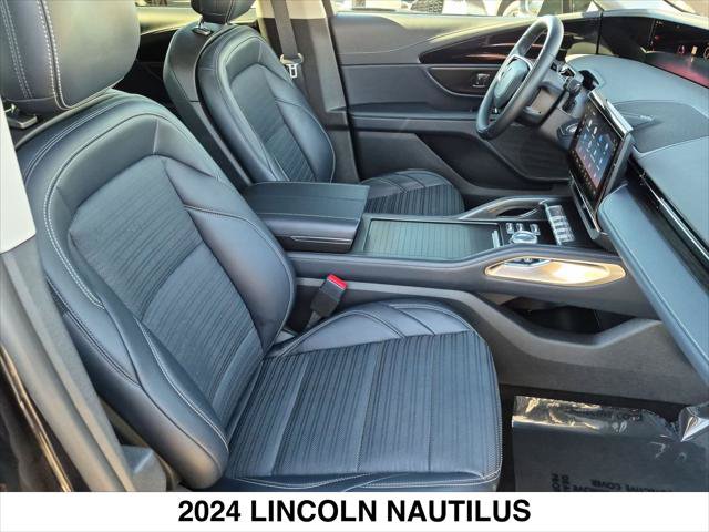 Certified 2024 Lincoln Nautilus Reserve AWD/4WD image 27