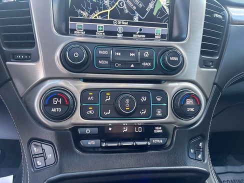 Used 2017 GMC Yukon Denali w/ Open Road Package AWD/4WD image 17