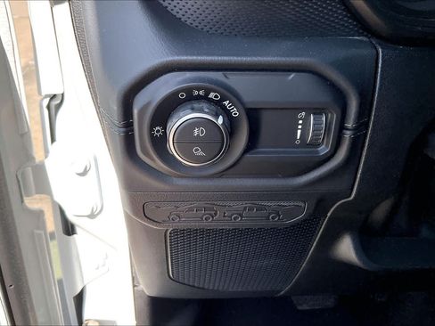 Used 2026 Jeep Gladiator Rubicon AWD/4WD image 33