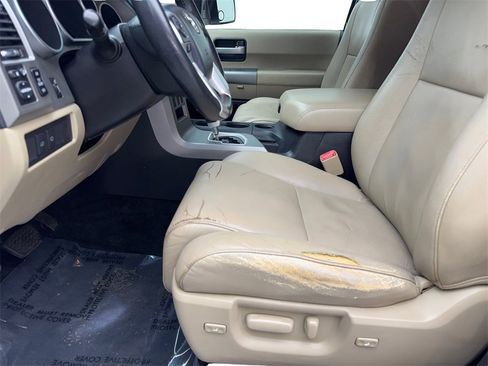 Used 2015 Toyota Sequoia Limited image 26