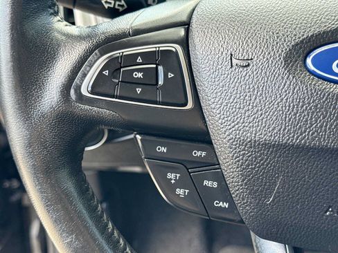 Used 2016 Ford Focus SE w/ Equipment Group 201A FWD image 23