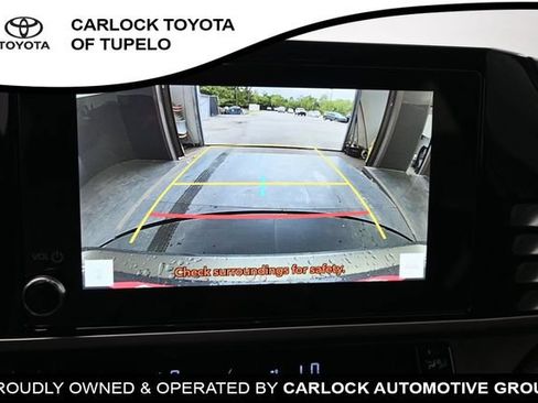 Used 2025 Toyota Camry SE FWD image 12