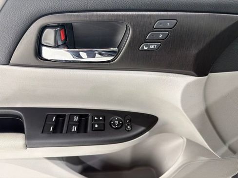 Used 2015 Honda Accord Touring image 11