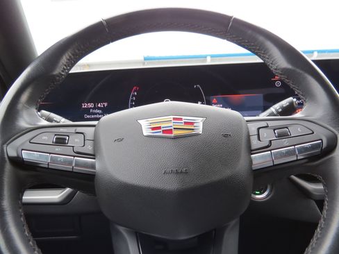 Used 2024 Cadillac XT4 Premium Luxury image 22