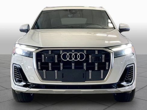 Used 2025 Audi Q7 3.0T Premium Plus image 3
