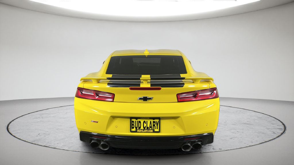 Used 2017 Chevrolet Camaro SS RWD image 9