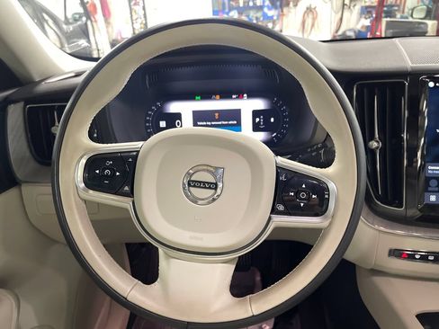 Certified 2023 Volvo XC60 B5 Plus w/ Climate Package AWD/4WD image 20