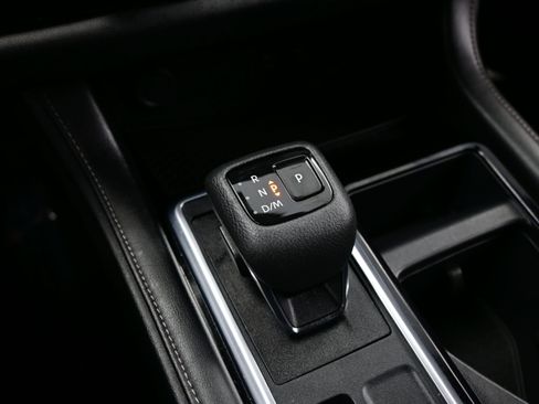 Used 2023 Nissan Pathfinder SV AWD/4WD image 22