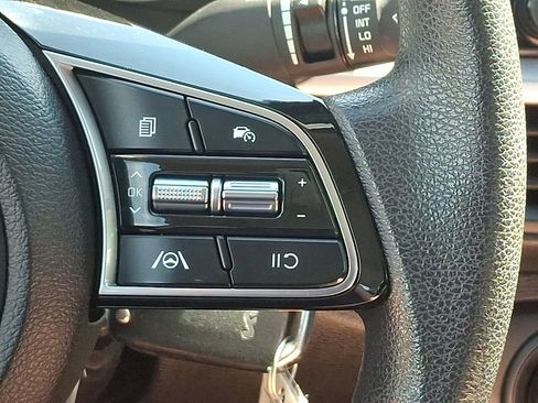 Used 2023 Kia Forte LXS FWD image 25