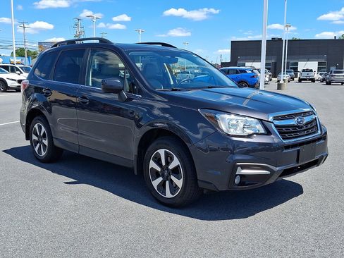 Used 2018 Subaru Forester 2.5i Limited AWD/4WD image 3