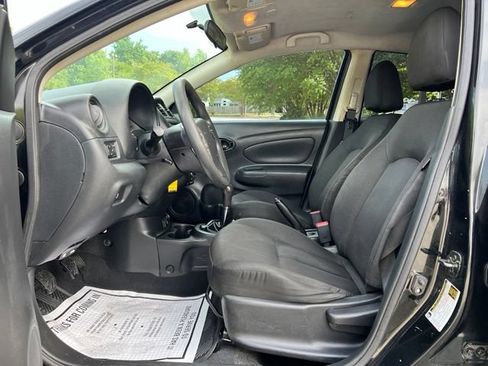 Used 2019 Nissan Versa S FWD image 11