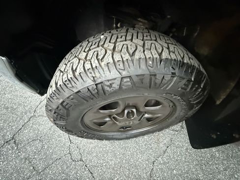 Used 2010 Toyota Tundra 2WD Double Cab image 26