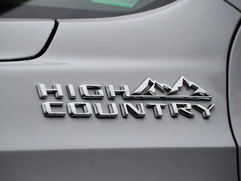 Used 2021 Chevrolet Tahoe High Country w/ Premium Package image 17