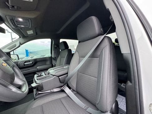 Used 2026 Chevrolet Silverado 1500 Custom image 17