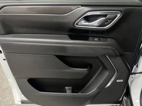 Used 2024 GMC Yukon XL AT4 w/ AT4 Premium Package image 40