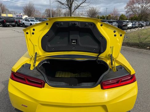 Used 2018 Chevrolet Camaro LT w/ RS Package image 9