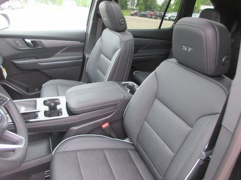 New 2026 Buick Enclave Sport Touring w/ Power Package FWD image 13