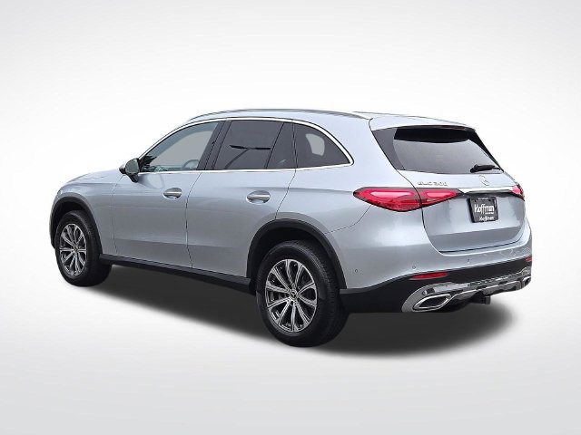 Used 2024 Mercedes-Benz GLC 300 4MATIC w/ Advanced USB Package image 5
