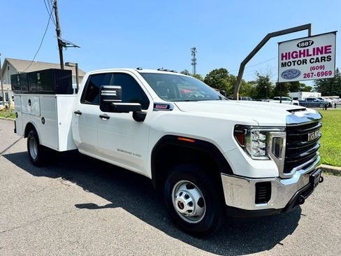 Used 2021 GMC Sierra 3500 4x4 Double Cab w/ Convenience Package image 3