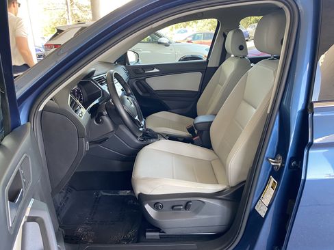 Used 2019 Volkswagen Tiguan SEL AWD/4WD image 37