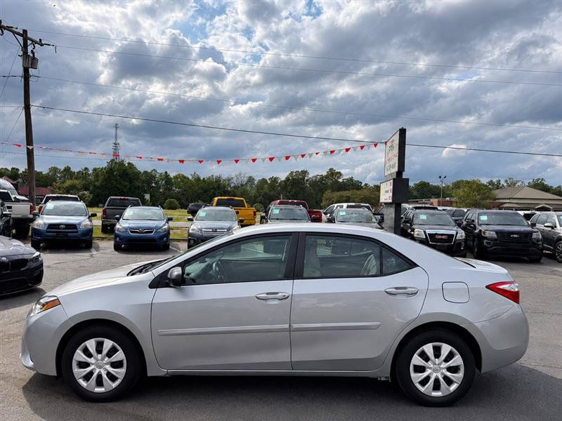 Used 2015 Toyota Corolla L w/ Body Protection Package #2 FWD image 3