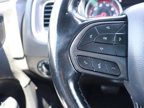 Used 2020 Dodge Charger SXT RWD image 18