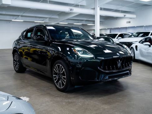 Used 2023 Maserati Grecale Modena AWD/4WD image 25