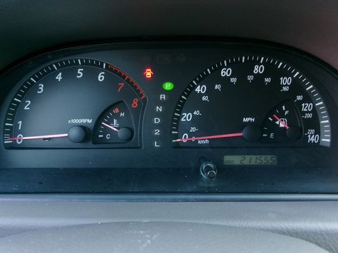 Used 2002 Toyota Camry XLE image 40