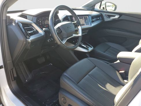 Used 2025 Audi Q4 e-tron Premium image 19