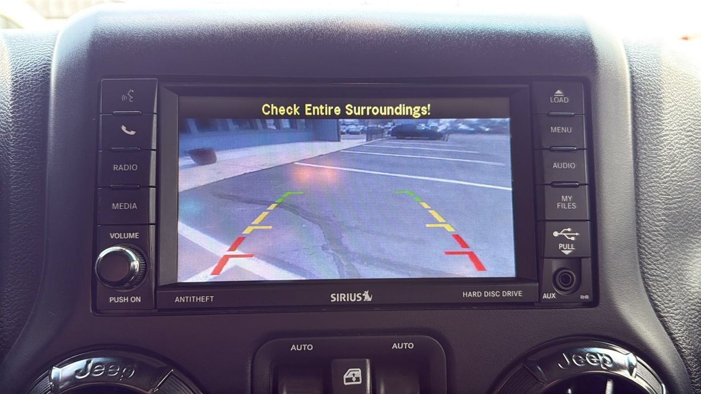 Used 2017 Jeep Wrangler Unlimited Rubicon AWD/4WD image 24