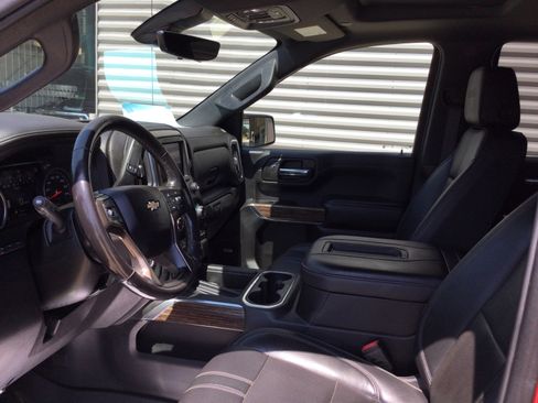 Used 2019 Chevrolet Silverado 1500 High Country w/ Technology Package image 10