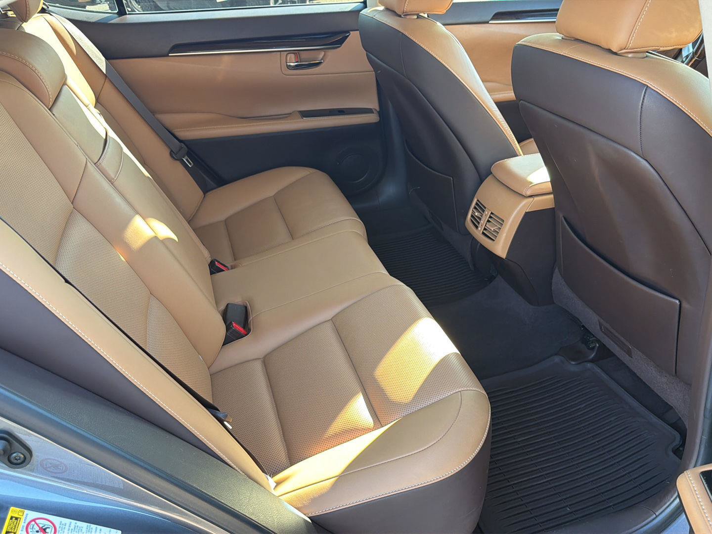 Used 2016 Lexus ES 350 w/ Premium Package w/Wood Trim FWD image 14