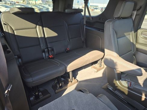 Used 2021 GMC Yukon XL Denali w/ Denali Ultimate Package image 19