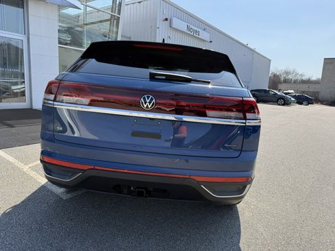 New 2026 Volkswagen Atlas Cross Sport SE AWD/4WD image 4