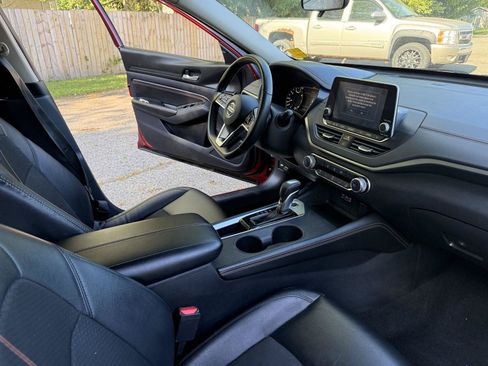 Used 2020 Nissan Altima 2.5 SR FWD image 15