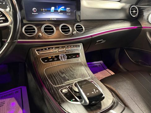 Used 2019 Mercedes-Benz E 300 4MATIC image 21
