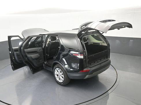 Used 2020 Land Rover Discovery SE image 64