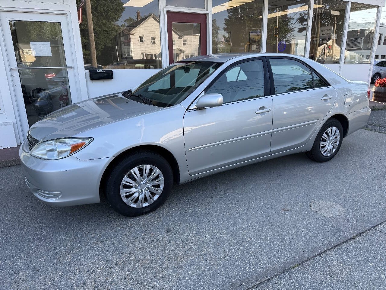 Used 2003 Toyota Camry LE FWD image 3
