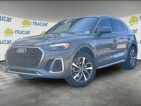 Used 2023 Audi Q5 2.0T Premium w/ Convenience Package AWD/4WD image 3