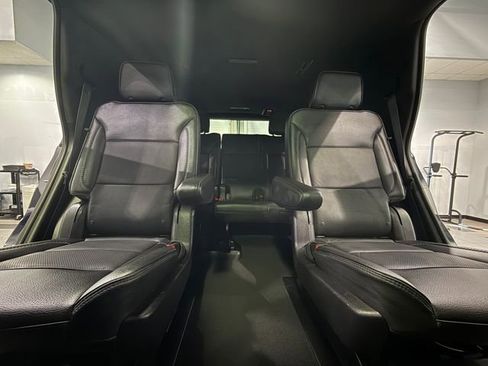 Certified 2024 GMC Yukon Denali image 29