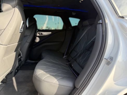 Used 2023 BMW XM AWD/4WD image 4