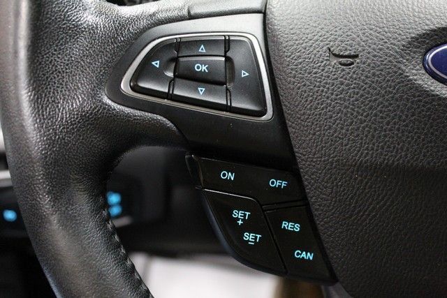 Used 2016 Ford Focus SE w/ SE Winter Package FWD image 22