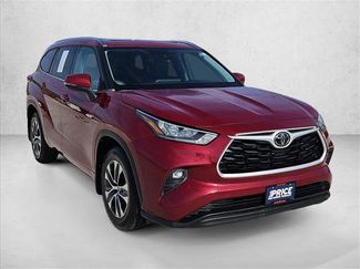 Used 2020 Toyota Highlander XLE video 3